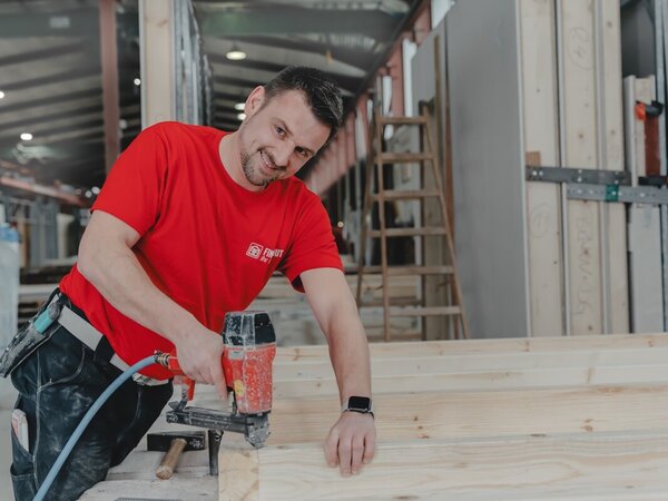 Presseinfo: Fingerhut Haus zeigt: Fünf Gründe, warum Holz zum Baustoff der Zukunft wird